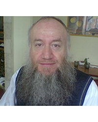 На фото Эссас, Илья