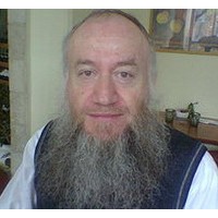 Эссас, Илья