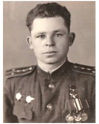 На фото Константин Матвеевич Бобошко
